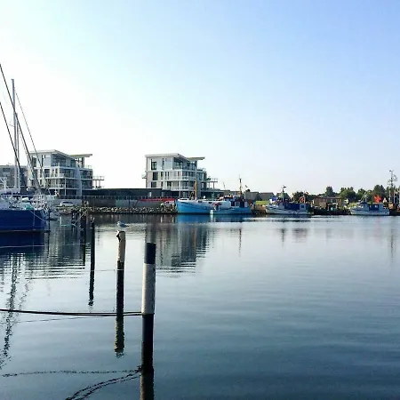 6 Person In Apartament *